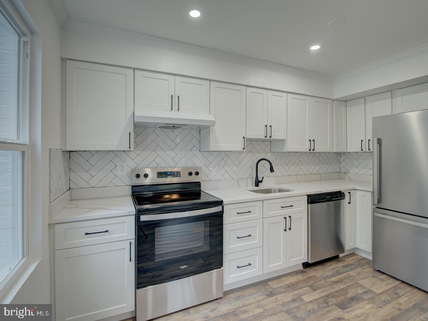 9919 Hampton Road Manassas, VA 20110 - Photo 7 of 47