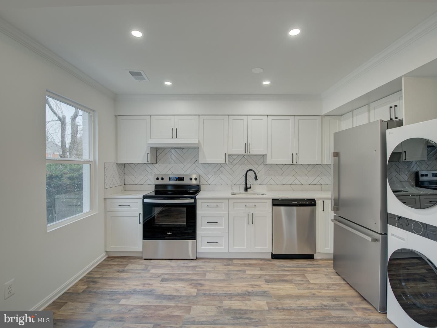 9919 Hampton Road Manassas, VA 20110 - Photo 8 of 47