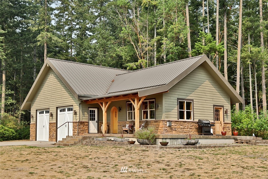 629 East Bush Point Road Freeland, WA 98249 - Photo 2 of 24 Gallery Image 2