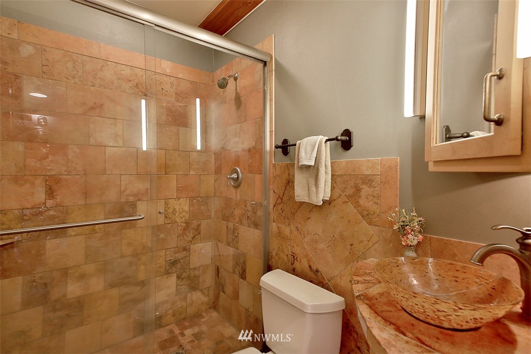 629 East Bush Point Road Freeland, WA 98249 - Photo 12 of 24 Gallery Image 12