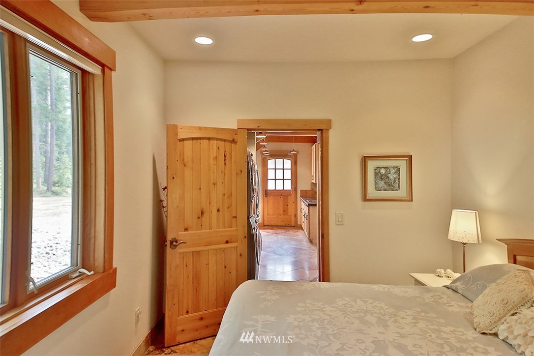 629 East Bush Point Road Freeland, WA 98249 - Photo 13 of 24 Gallery Image 13