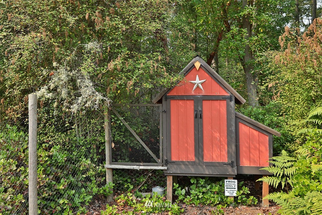 629 East Bush Point Road Freeland, WA 98249 - Photo 20 of 24 Gallery Image 20
