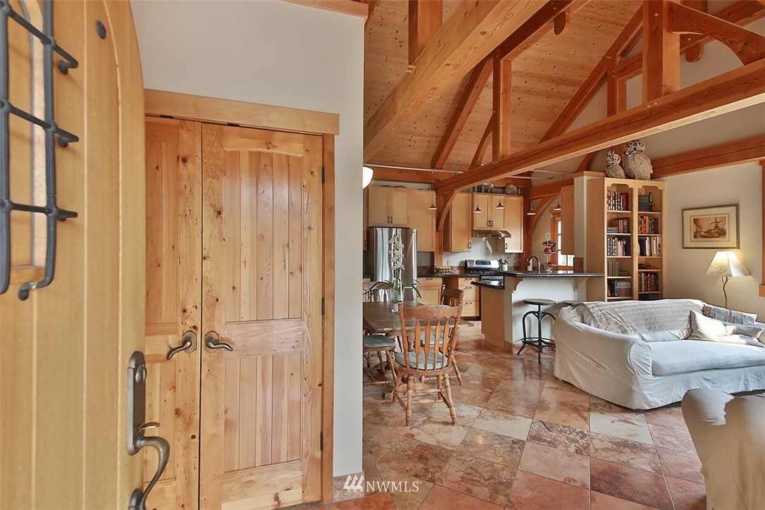 629 East Bush Point Road Freeland, WA 98249 - Photo 3 of 24 Gallery Image 3