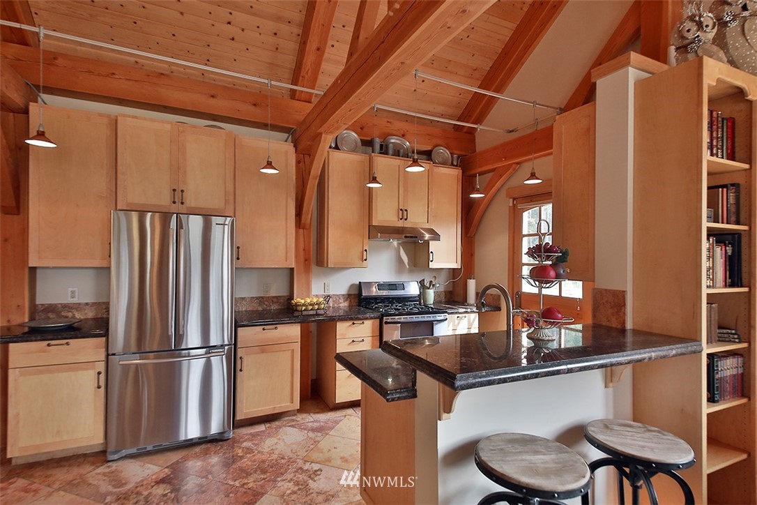 629 East Bush Point Road Freeland, WA 98249 - Photo 5 of 24 Gallery Image 5