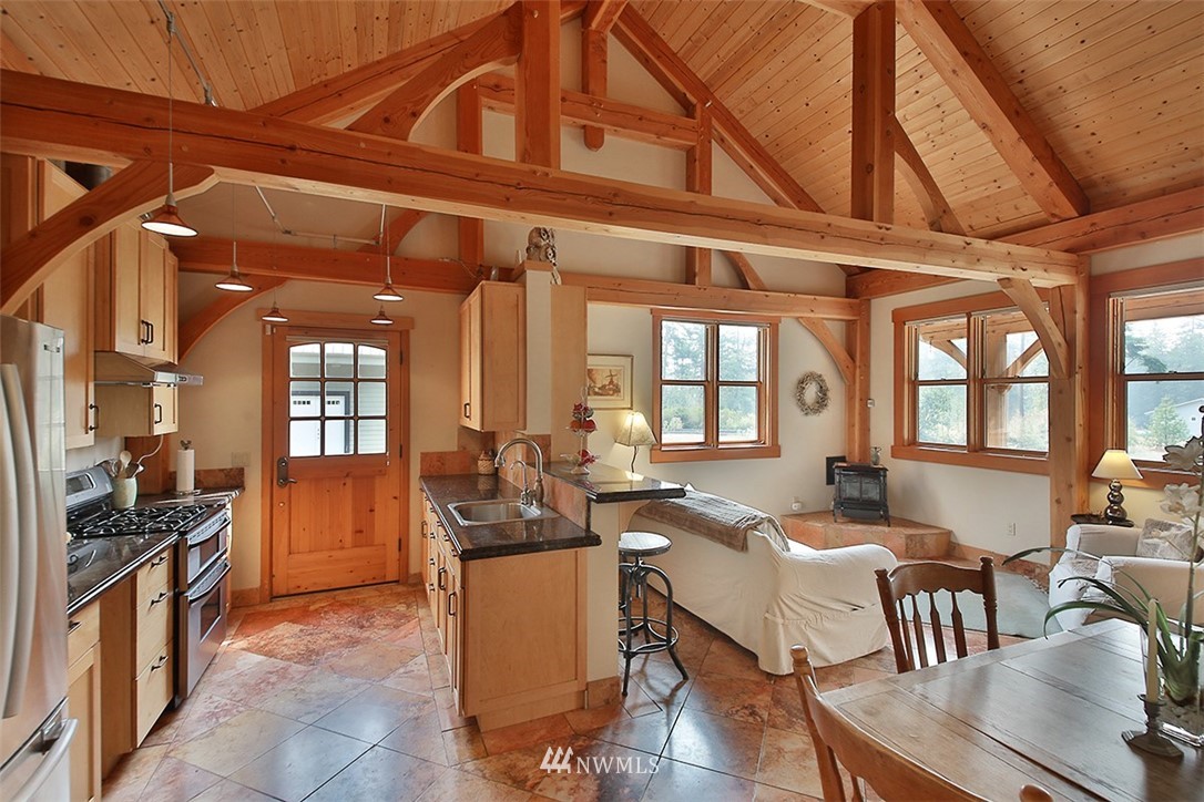 629 East Bush Point Road Freeland, WA 98249 - Photo 6 of 24 Gallery Image 6