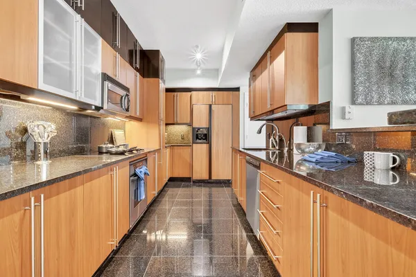 $9,000 | 1551 North Flagler Drive, Unit 916917, West Palm Beach, FL 33401