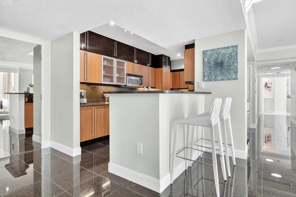 $9,000 | 1551 North Flagler Drive, Unit 916917, West Palm Beach, FL 33401