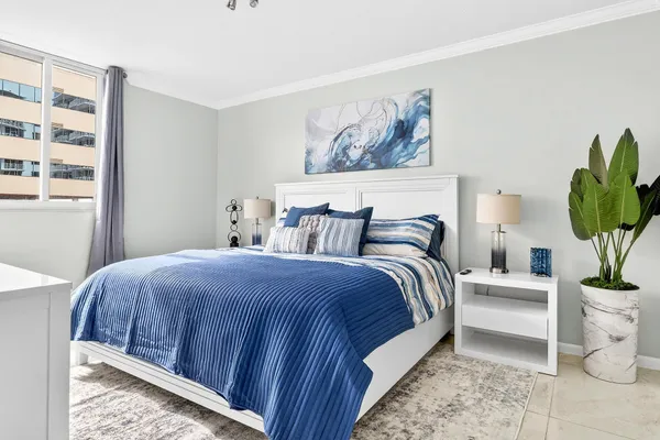 $9,000 | 1551 North Flagler Drive, Unit 916917, West Palm Beach, FL 33401