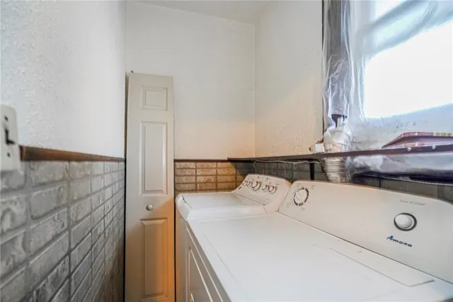 a close view of sink and tap