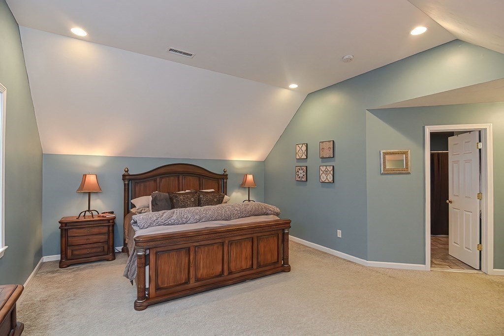 20 Riverbend Road Upton, MA 01568 - Photo 24 of 42 Gallery Image 24