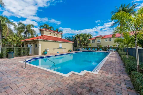 $2,800 | 183 Lake Monterey Circle, Boynton Beach, FL 33426