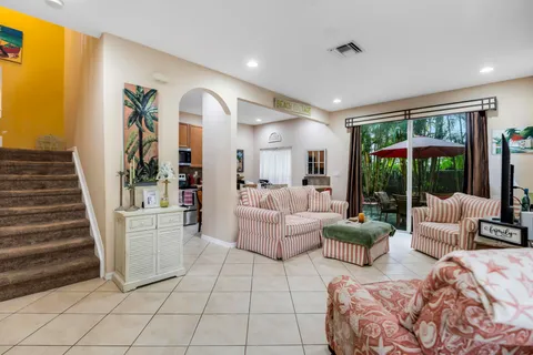 $2,800 | 183 Lake Monterey Circle, Boynton Beach, FL 33426