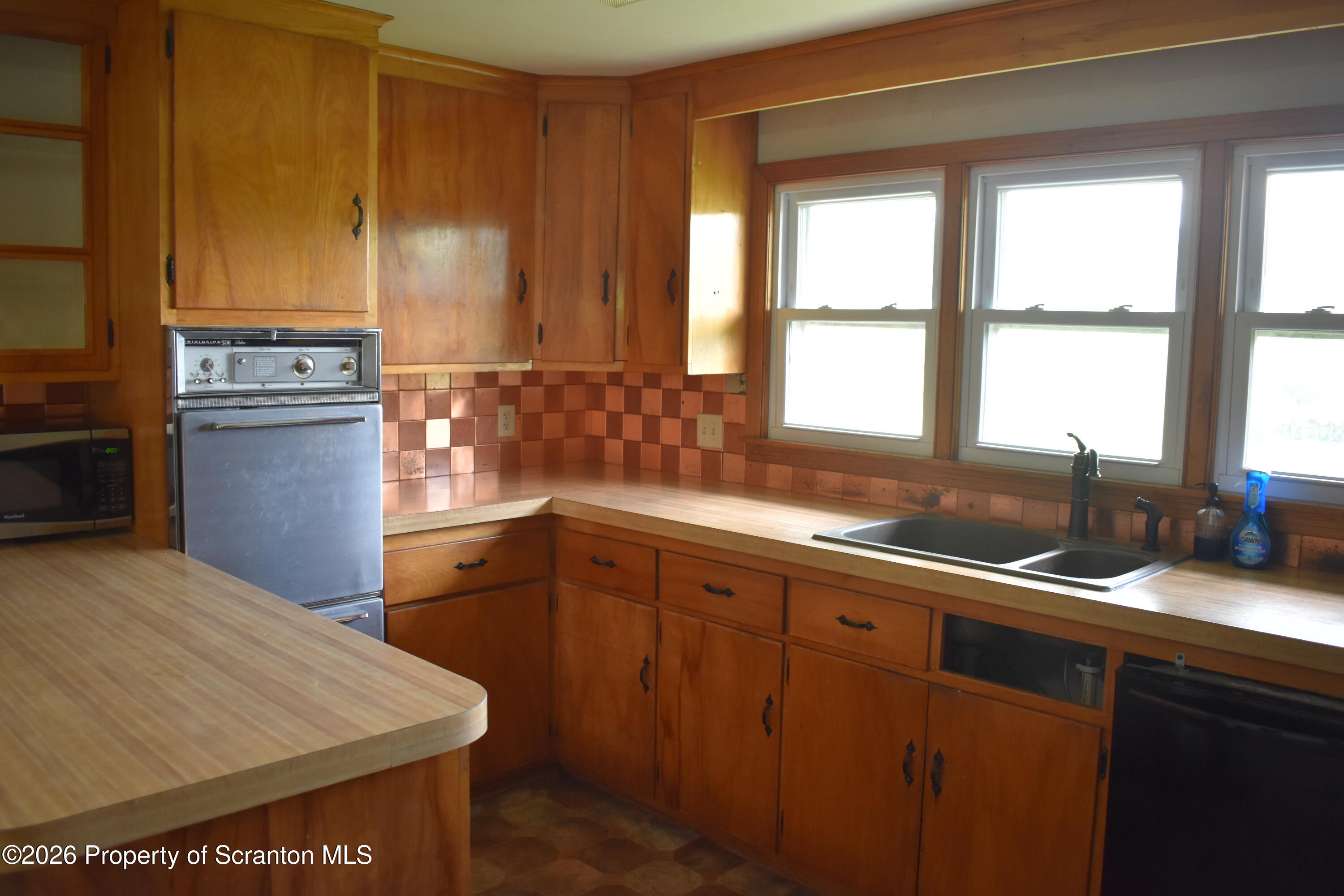28 Olin Road Montrose, PA 18801 - Photo 10 of 31 Kitchen
