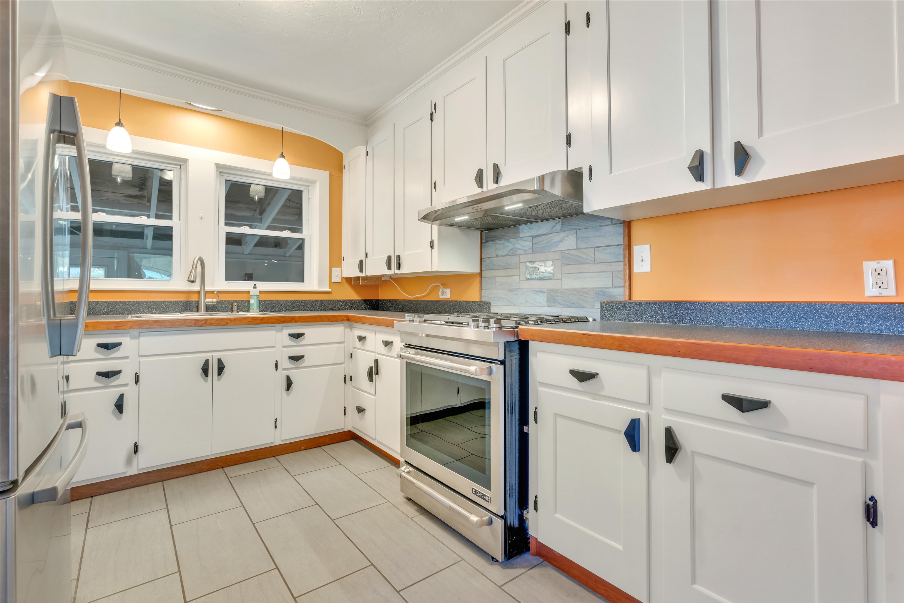 1 Middlebrook Road Dover, NH 03820 - Photo 4 of 43