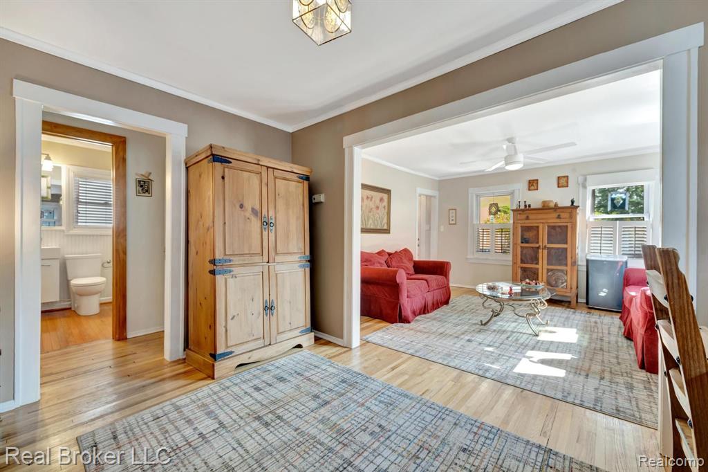 1375 Ruffner Avenue Birmingham, MI 48009 - Photo 13 of 42