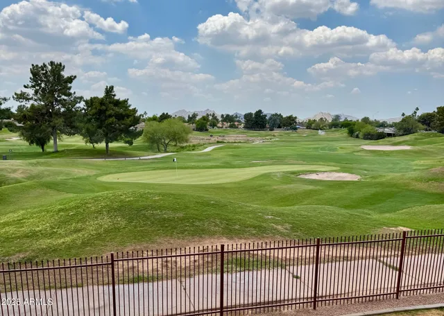 $2,450 | 4303 East Cactus Road, Unit 235, Phoenix, AZ 85032