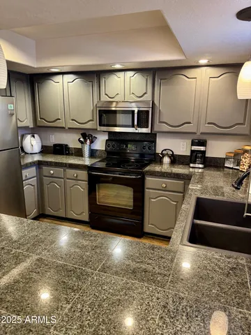 $2,450 | 4303 East Cactus Road, Unit 235, Phoenix, AZ 85032