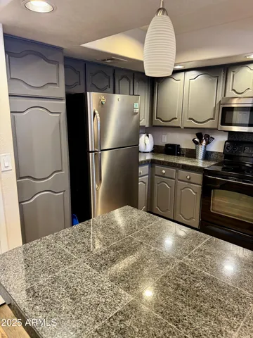 $2,450 | 4303 East Cactus Road, Unit 235, Phoenix, AZ 85032