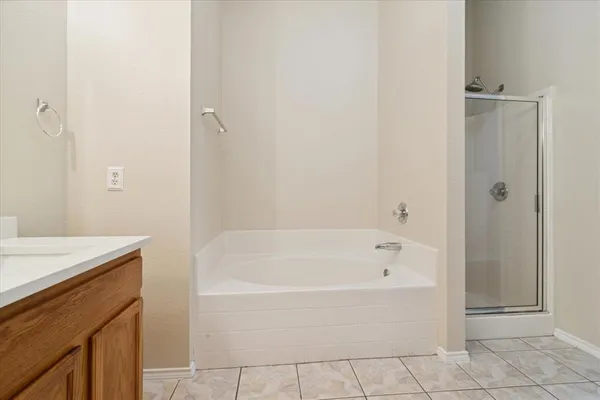 $2,250 | 2060 Falls Creek Drive, Little Elm, TX 75068