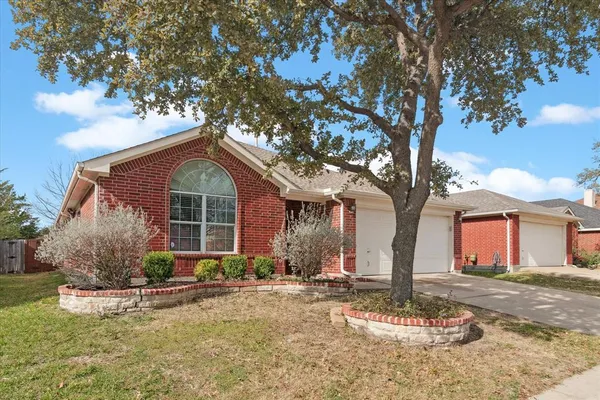 $2,250 | 2060 Falls Creek Drive, Little Elm, TX 75068