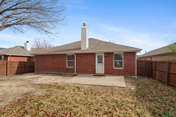 $2,250 | 2060 Falls Creek Drive, Little Elm, TX 75068