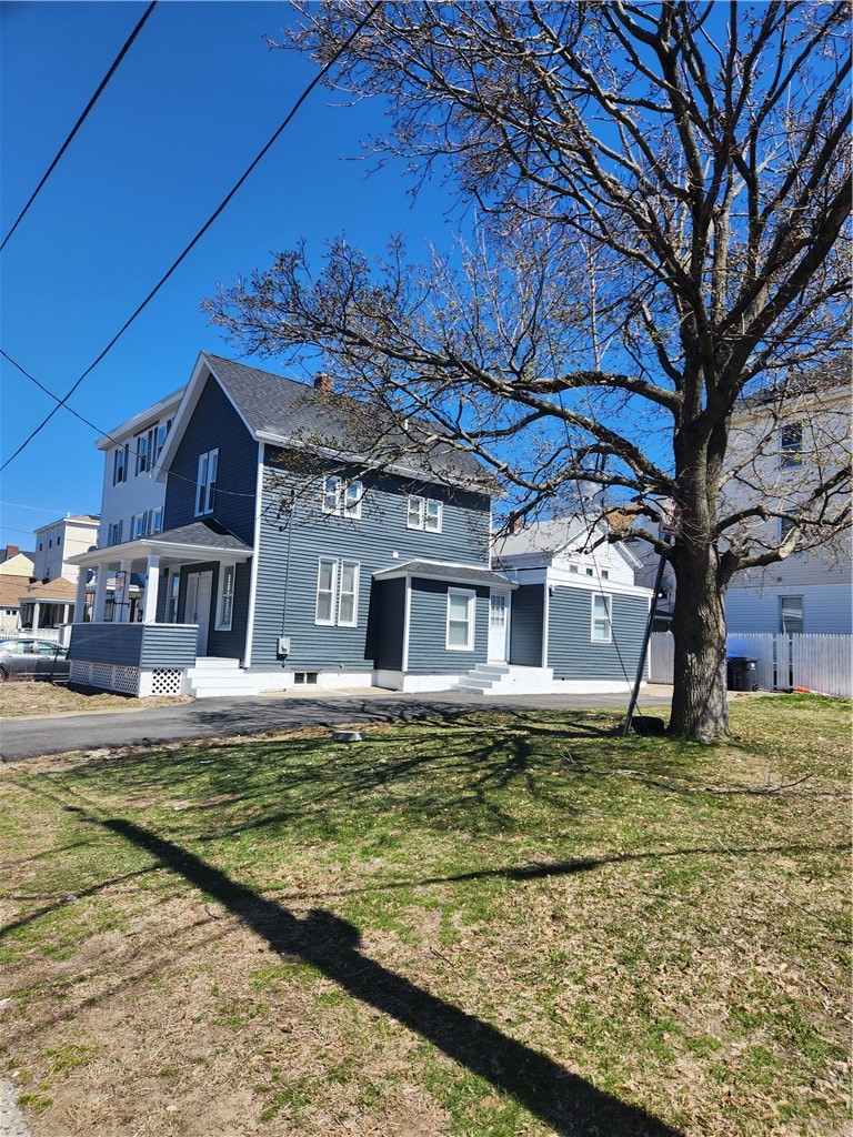 41 Campbell Terrace Pawtucket, RI 02860 - Photo 3 of 21