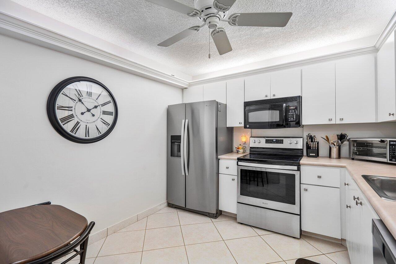 18710 Garbo Terrace, Unit 5 Boca Raton, FL 33496 - Photo 4 of 30 006-18710GarboTerrace-BocaRaton-FL-33496