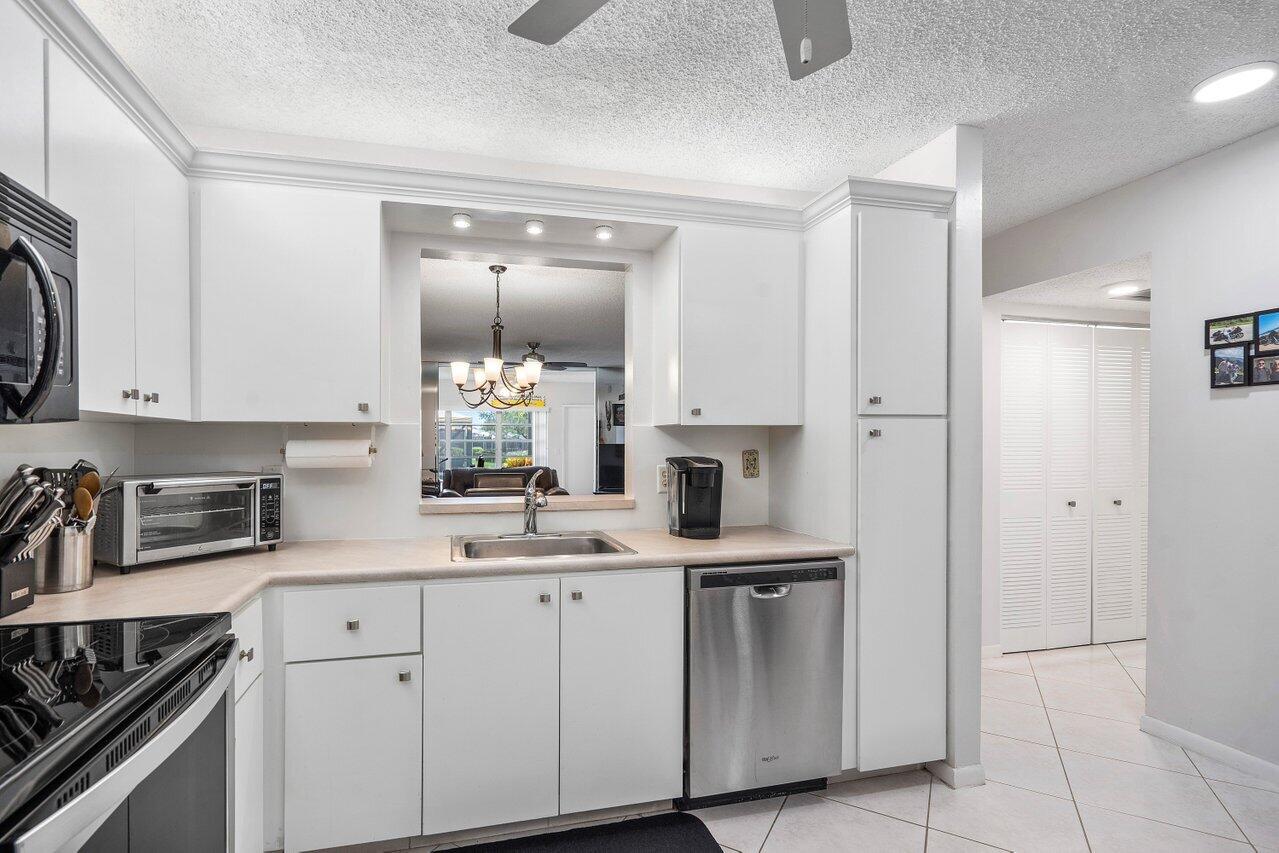 18710 Garbo Terrace, Unit 5 Boca Raton, FL 33496 - Photo 5 of 30 007-18710GarboTerrace-BocaRaton-FL-33496