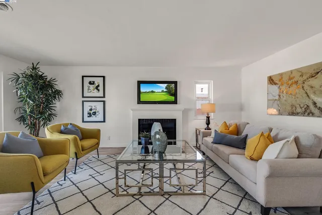 $949,000 | 19077 Gliddon Street, Castro Valley, CA 94546