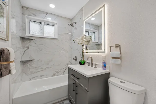 $949,000 | 19077 Gliddon Street, Castro Valley, CA 94546