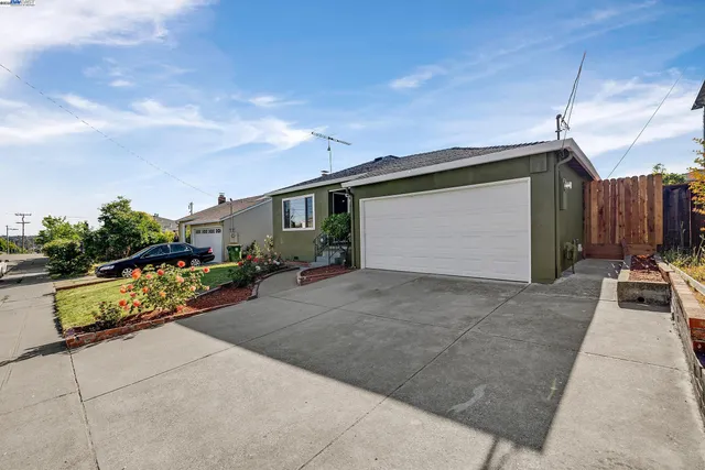 $949,000 | 19077 Gliddon Street, Castro Valley, CA 94546