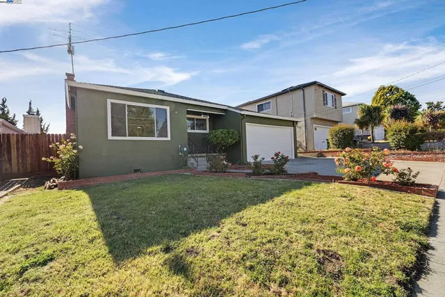 $949,000 | 19077 Gliddon Street, Castro Valley, CA 94546
