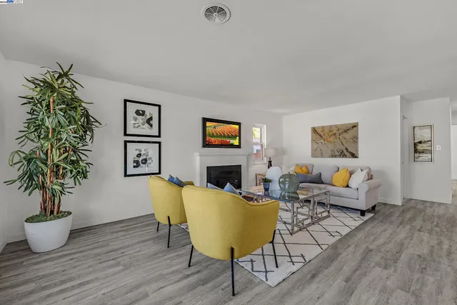 $949,000 | 19077 Gliddon Street, Castro Valley, CA 94546