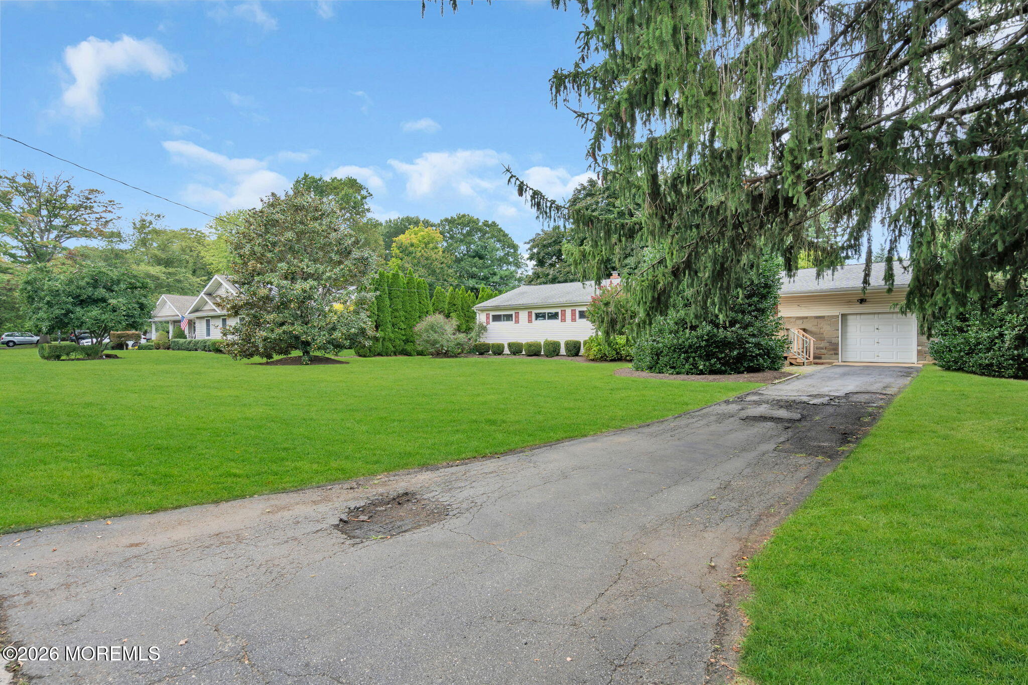 27 Wyckham Road Tinton Falls, NJ 07724 - Photo 3 of 46 4-web-or-mls-DSC00778-1