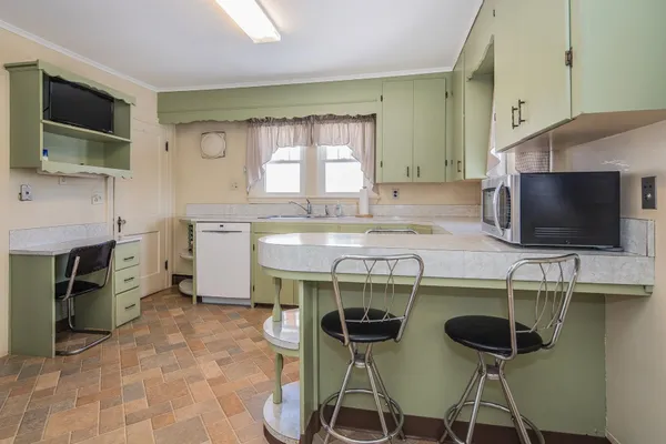 $335,900 | 98 Harrington Avenue, Rutland, VT 05701