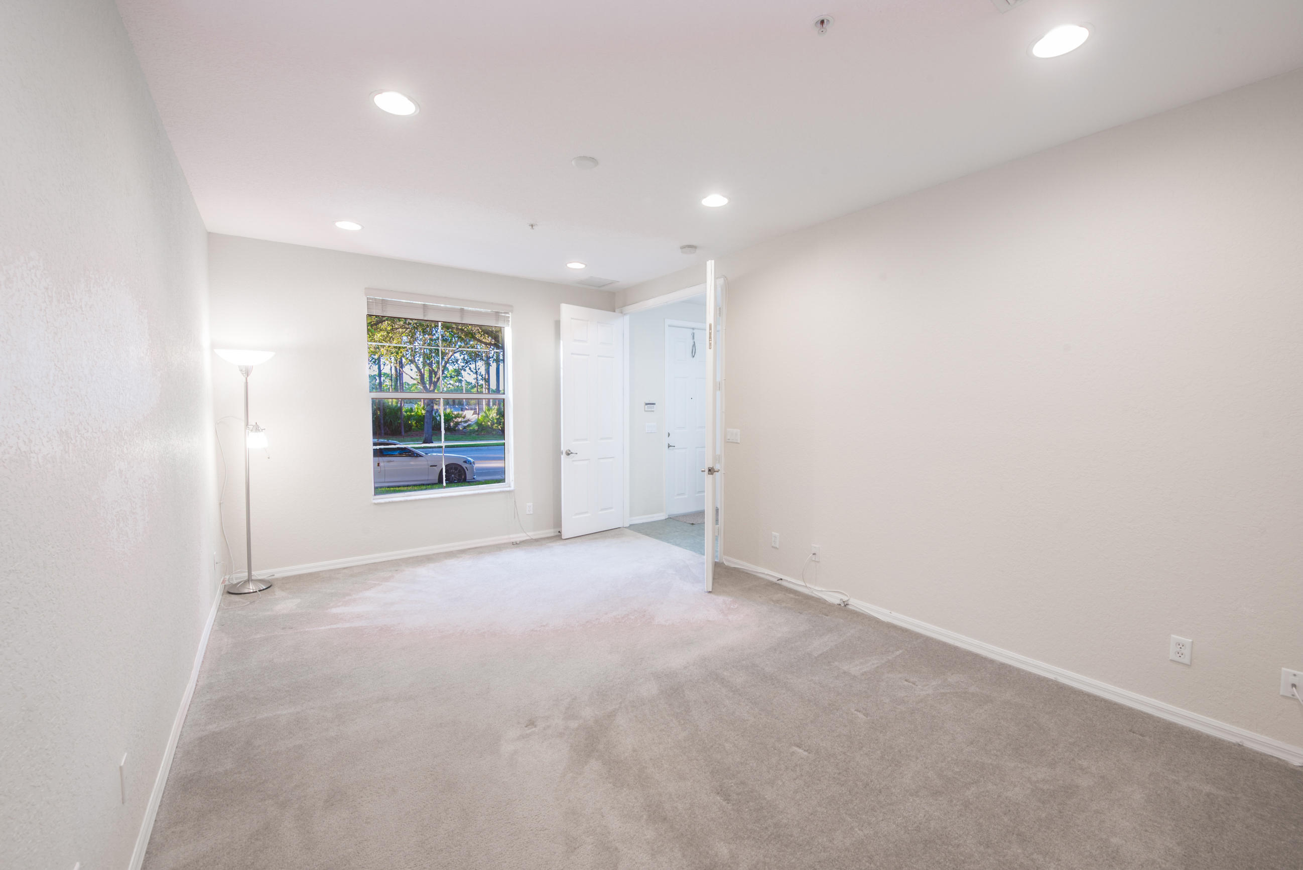 1512 Frederick Small Road Jupiter, FL 33458 - Photo 5 of 15 Lower LR