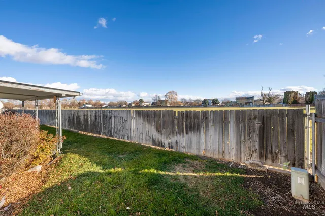 $349,900 | 80 South Heather Drive, Nampa, ID 83651