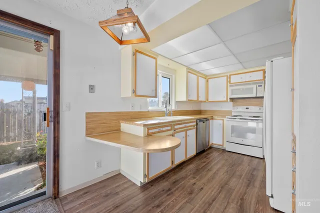 $349,900 | 80 South Heather Drive, Nampa, ID 83651