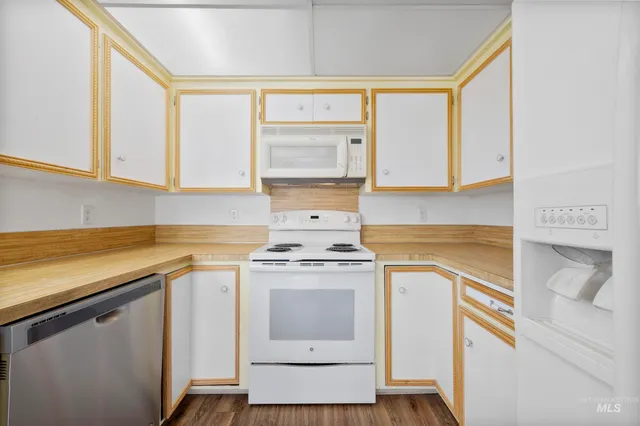 $349,900 | 80 South Heather Drive, Nampa, ID 83651