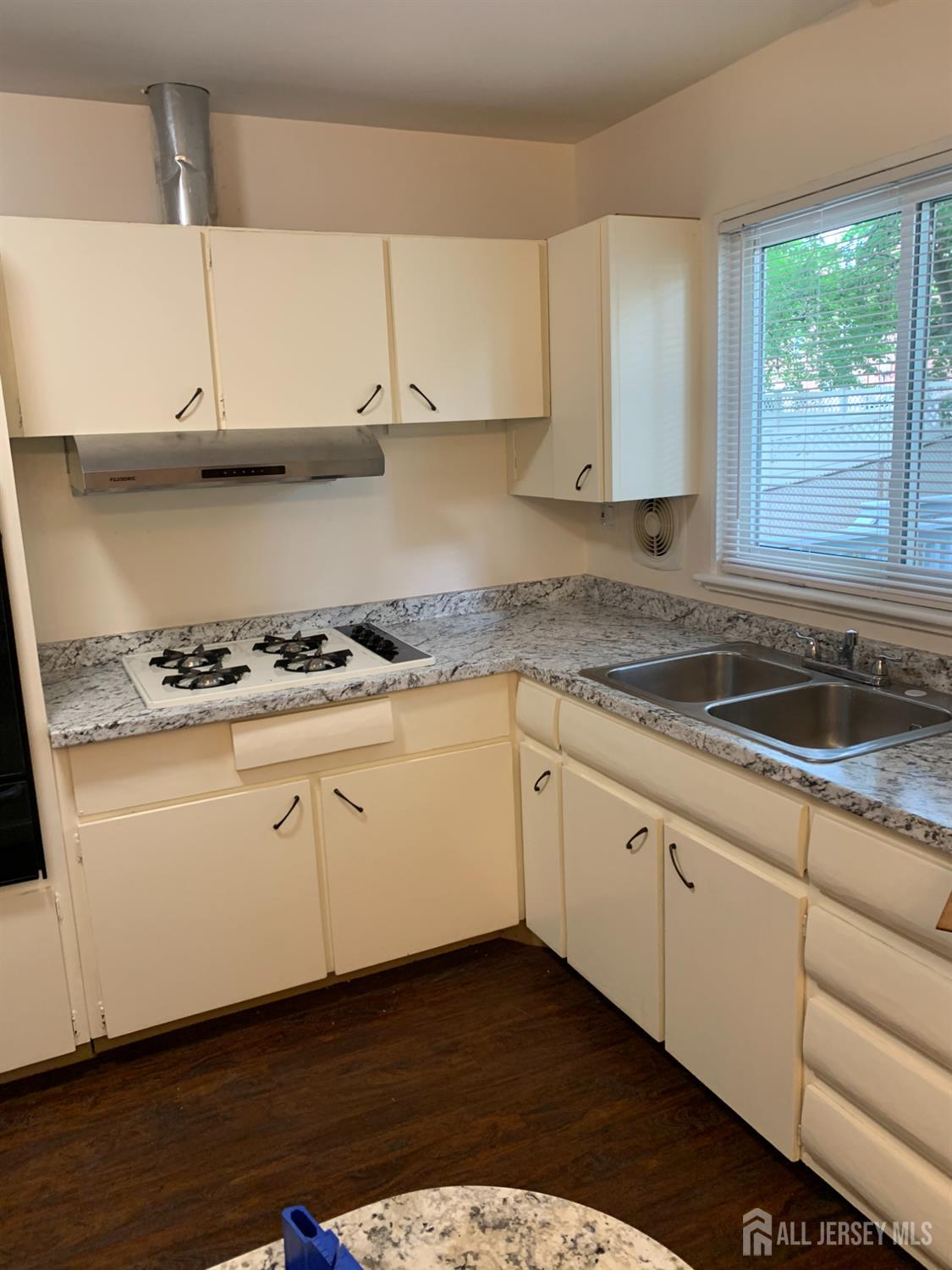 2 Brookside Road Edison, NJ 08817 - Photo 10 of 16