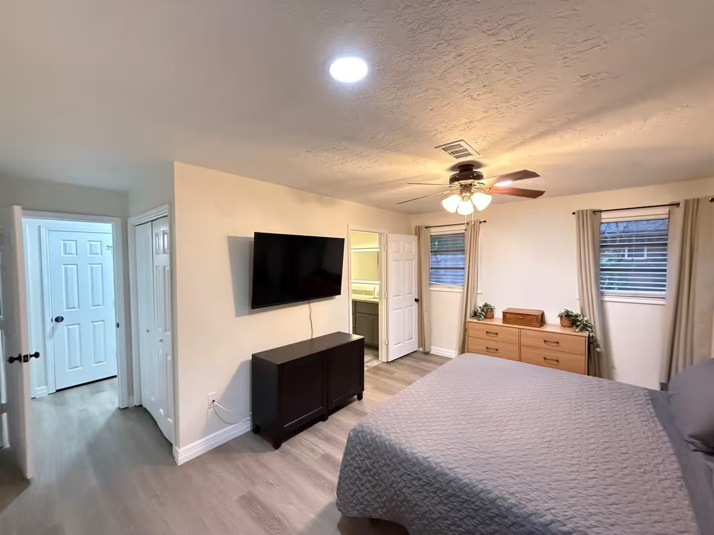 7035 Hurley Drive Beaumont, TX 77708 - Photo 13 of 26