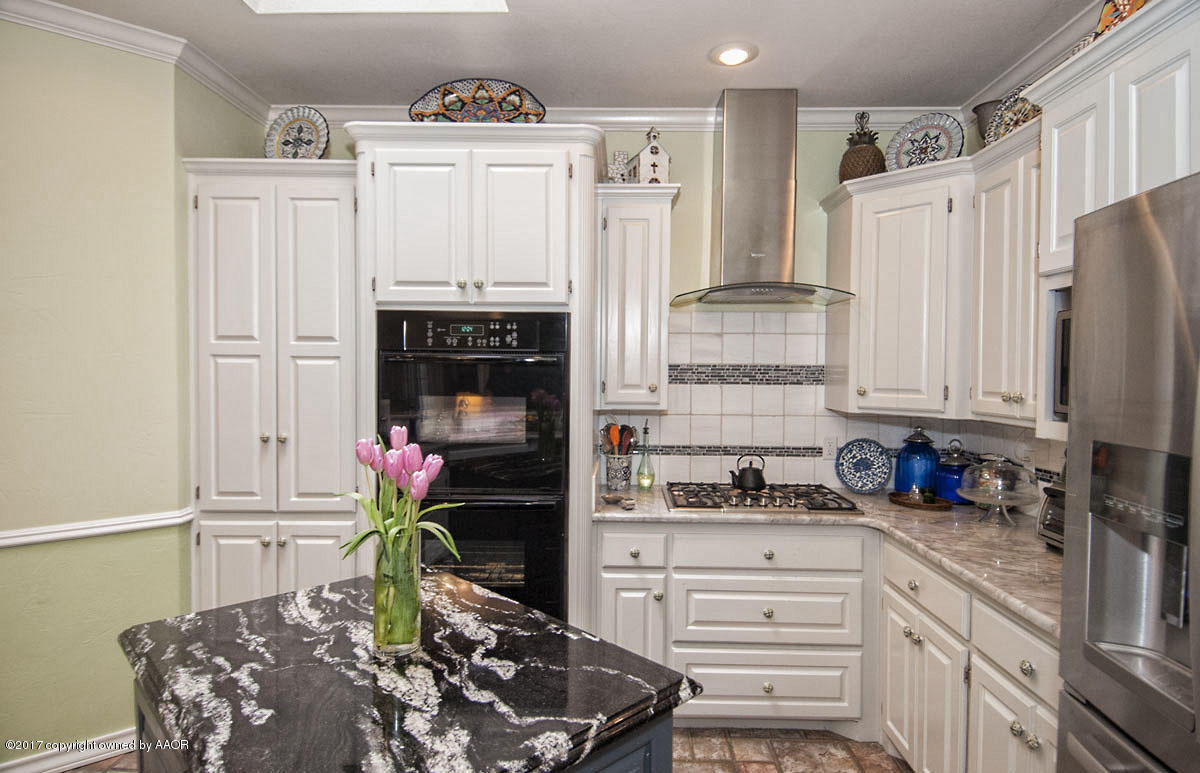 7613 Bayswater Road Amarillo, TX 79119 - Photo 11 of 44 KITCHEN VIEW 3