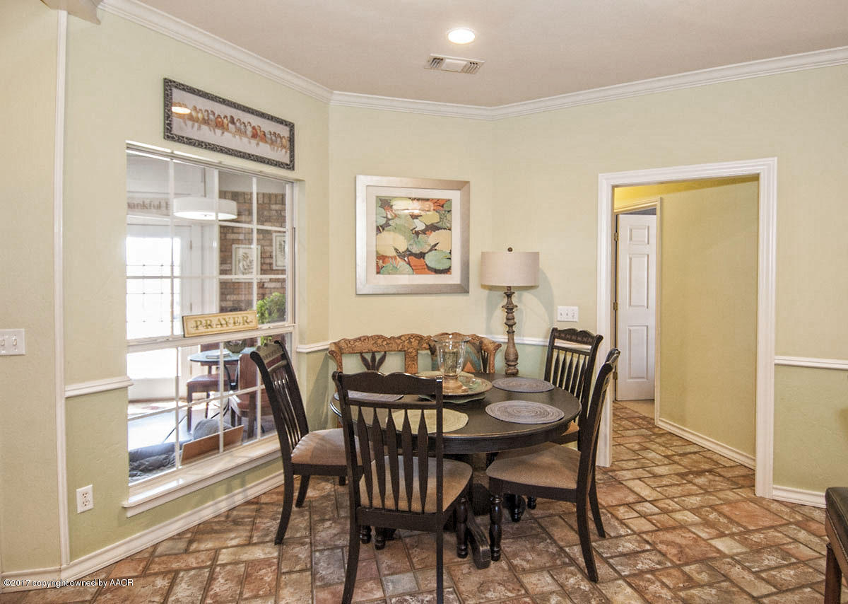 7613 Bayswater Road Amarillo, TX 79119 - Photo 13 of 44 BREAKFAST NOOK