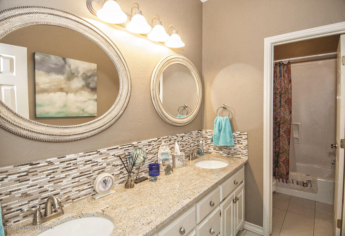 7613 Bayswater Road Amarillo, TX 79119 - Photo 22 of 44 BATHROOM 2