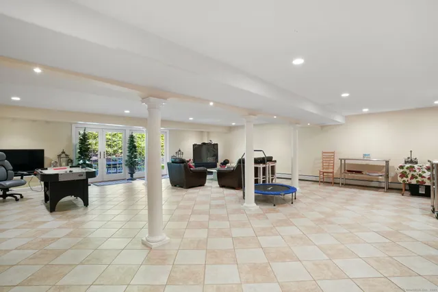 $1,459,000 | 2 Westmoreland Road, Ridgefield, CT 06877