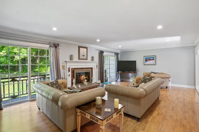 $1,459,000 | 2 Westmoreland Road, Ridgefield, CT 06877