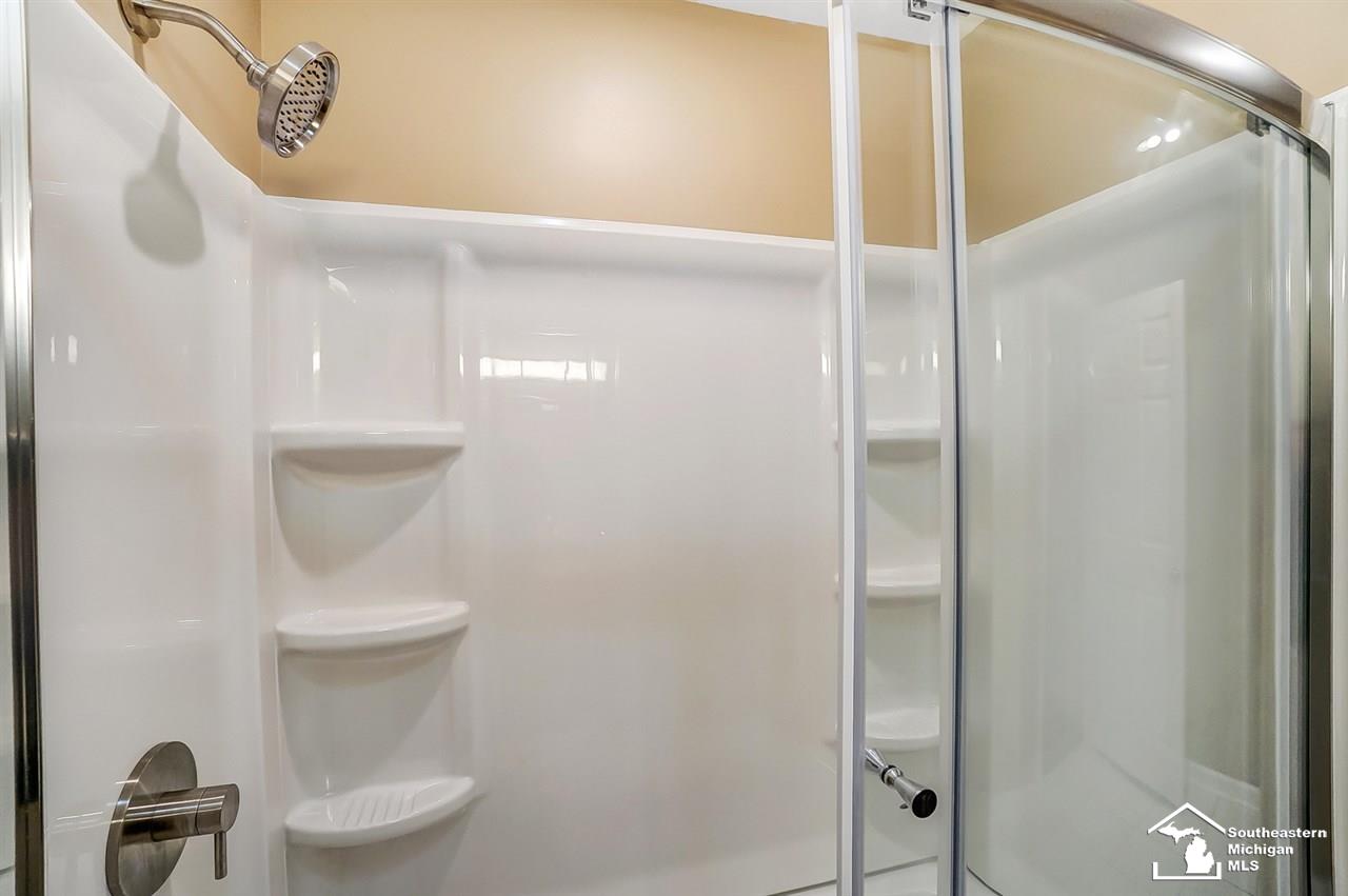 190 East Dean Road Temperance, MI 48182 - Photo 24 of 40 Gallery Image 24