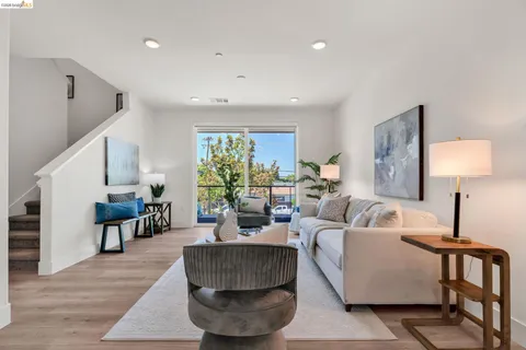 $1,380,000 | 820 East Duane Avenue, Unit 5, Sunnyvale, CA 94085