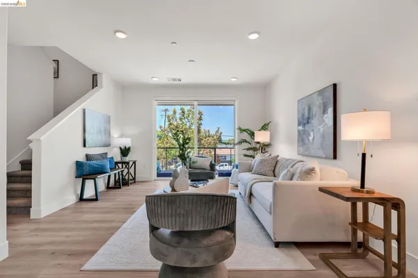 $1,380,000 | 820 East Duane Avenue, Unit 5, Sunnyvale, CA 94085