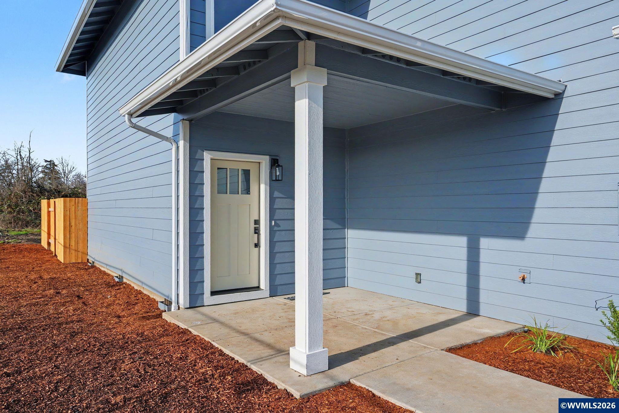 2600 Promise Way Lebanon, OR 97355 - Photo 2 of 36 Gallery Image 2